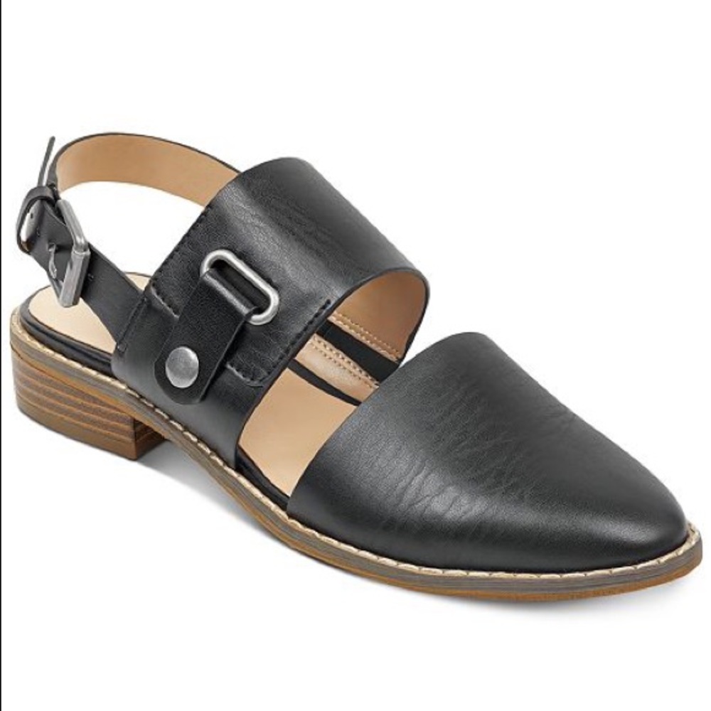 NWOT Indigo rd Hippie flat sandals